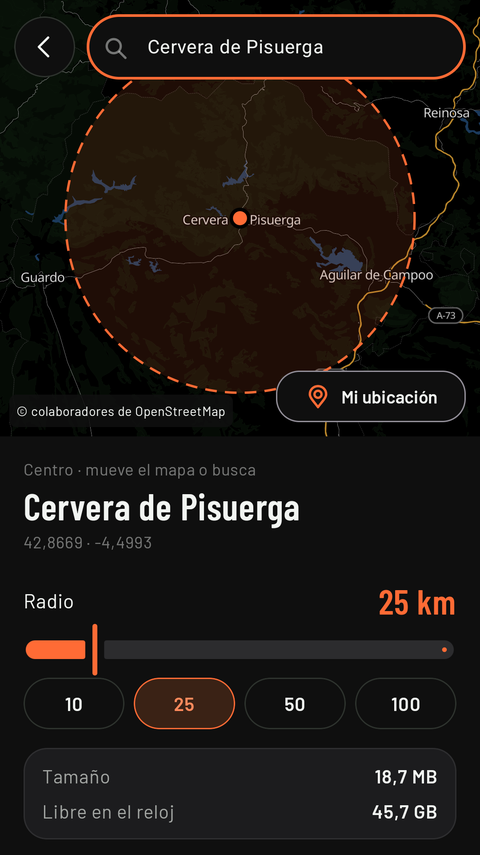 La app del móvil en «Descargar región»: el mapa de Cervera de Pisuerga con el círculo de 25 km que se va a descargar y su tamaño